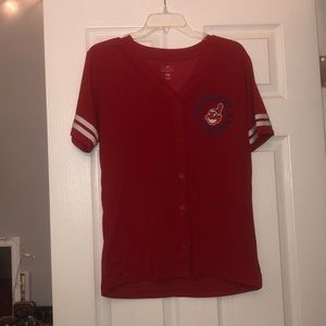Button up Indians baseball T-shirt